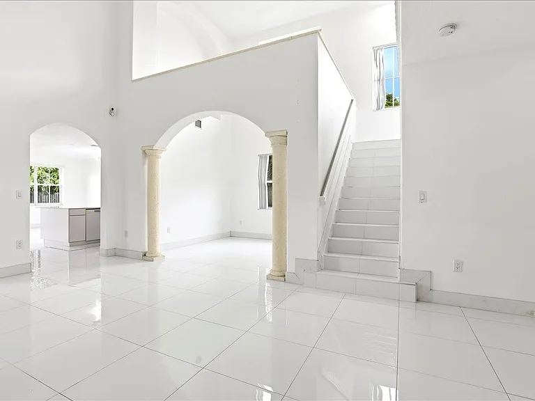3802 SW 165th Ter — Photo 17