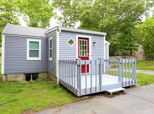 18 Pinecrest Beach Dr, East Falmouth, MA 02536