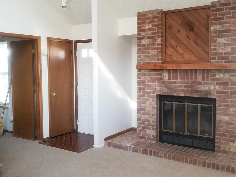 8336 W 87th Dr — Photo 3