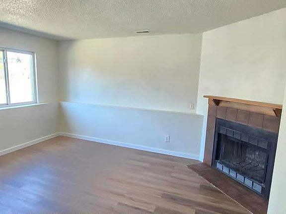 5th image of 3375 Cochran Dr APT B