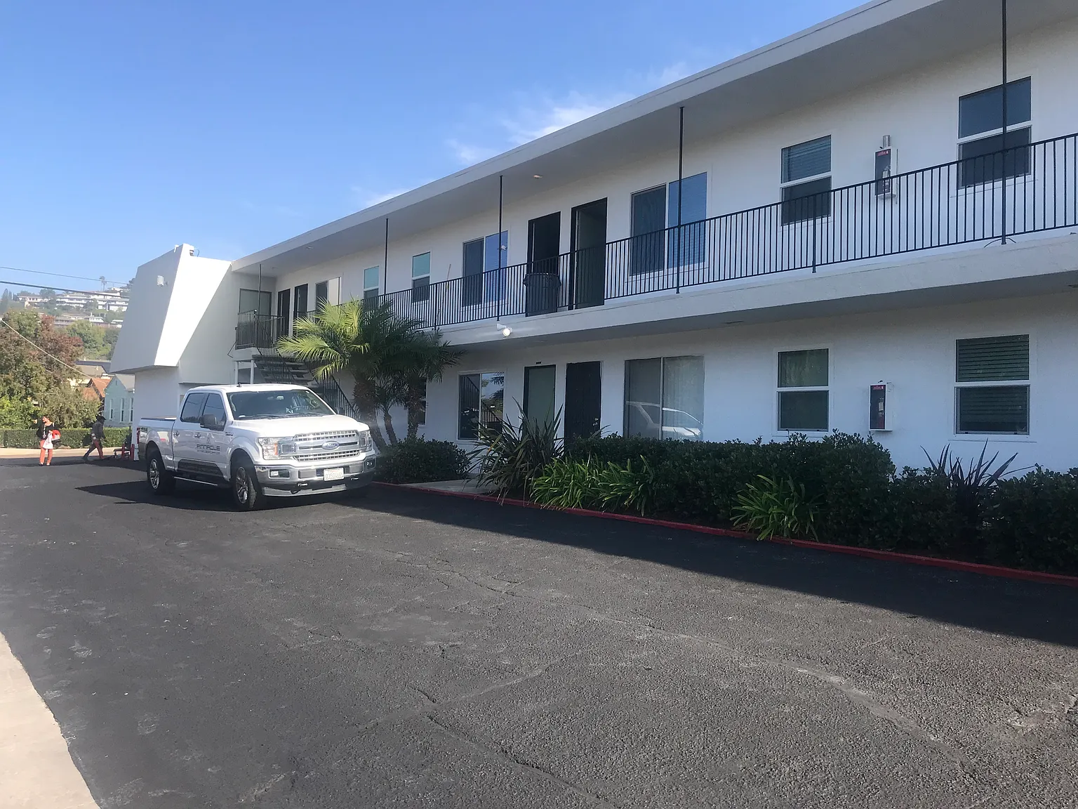 Now Available 1 & 2 Bedroom Renovated Apts! — Photo 2