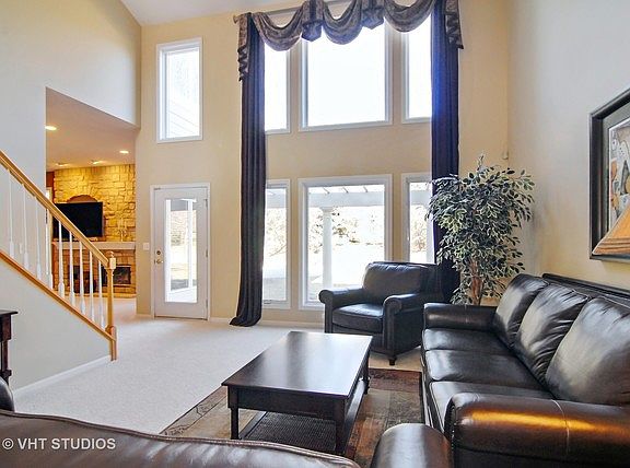 2nd image of 2360 Woodglen Dr