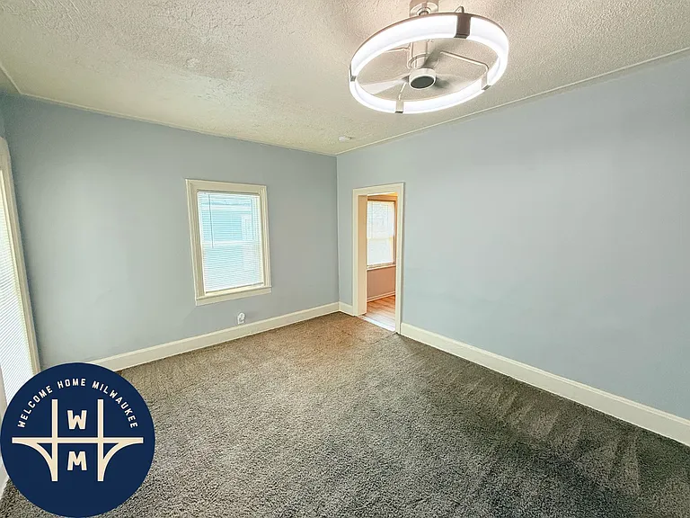 916 Grand Ave — Photo 4