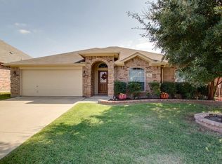 766 Peach Ln, Burleson, TX 76028