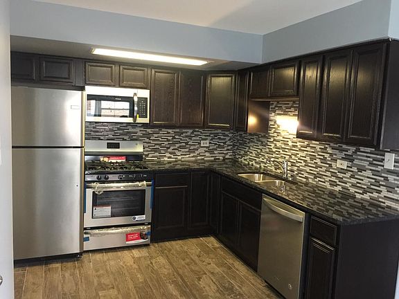 3rd image of 9613 Ridgeland Ave Floor 3