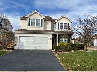1100 Rosefield Ln, Aurora, IL 60504