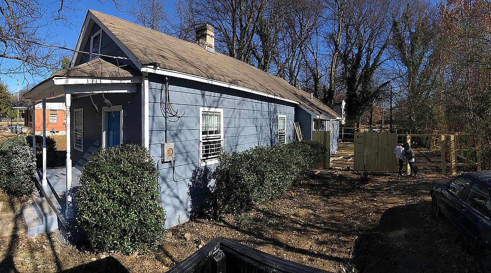 2nd image of 994 Emmie St