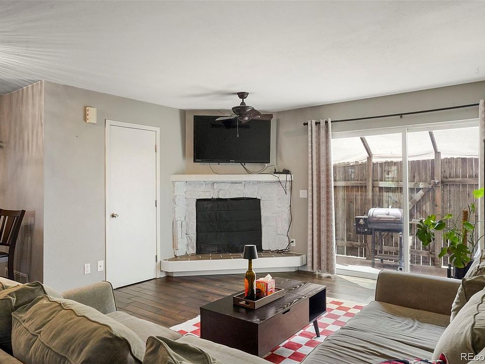 1st image of 2469 Devonshire Court #33