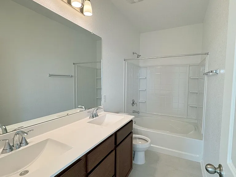15346 Oceanus Dr — Photo 13