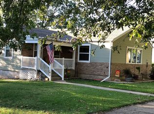1421 F St, Fairbury, NE 68352