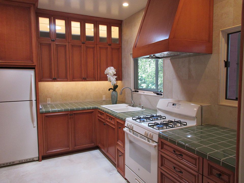 1st image of 1321 Bath St #A