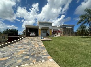 435 Calabazas, San Sebastian, PR 00685