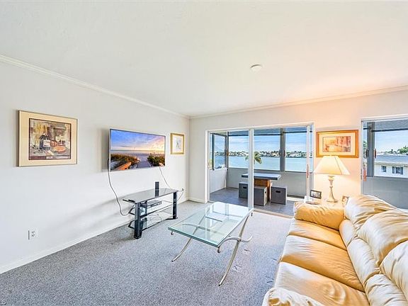 5th image of 3420 Gulf Shore BLVD N #32