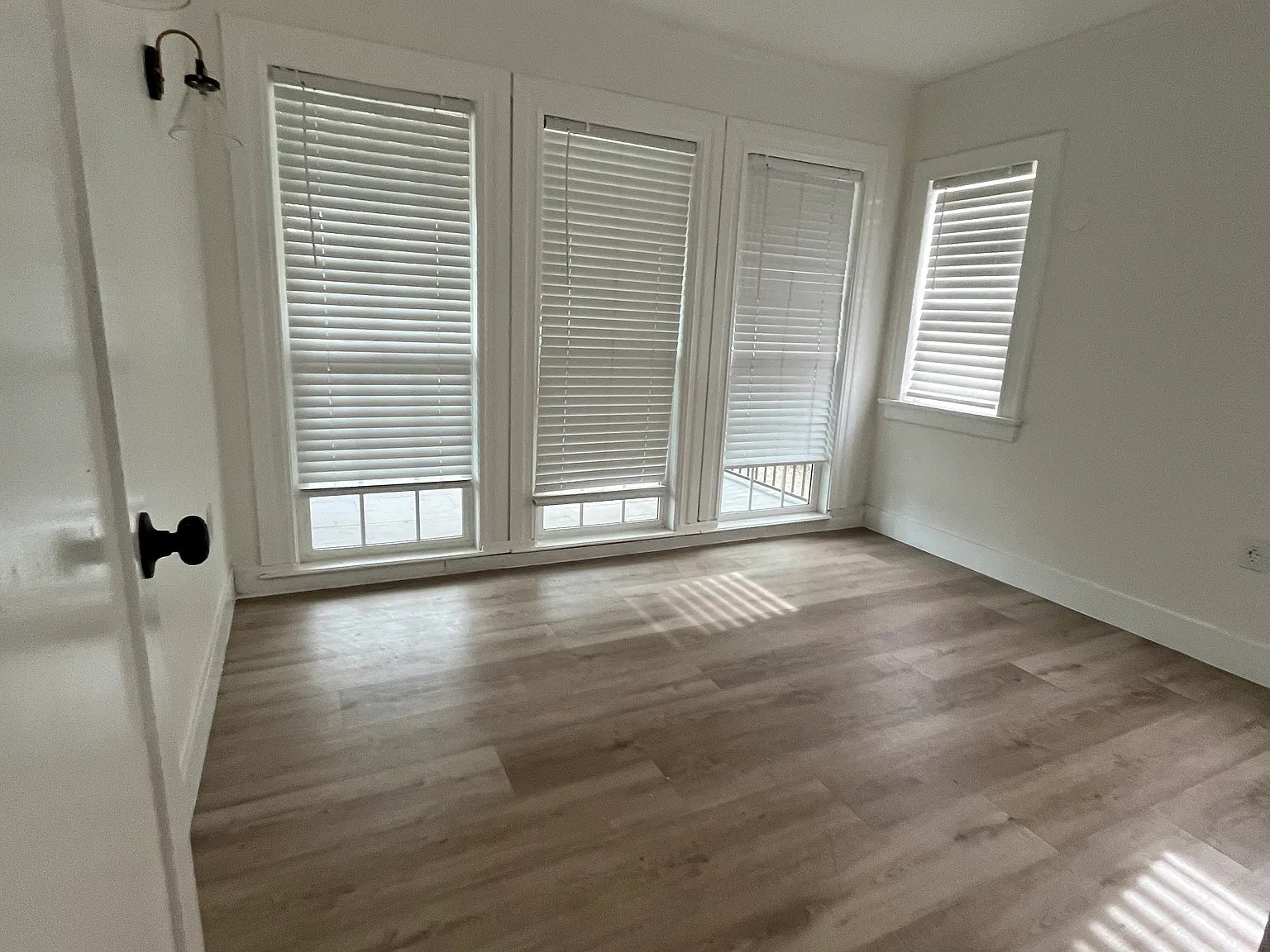 3 bed, 1392 sqft, $2,700 — Photo 3