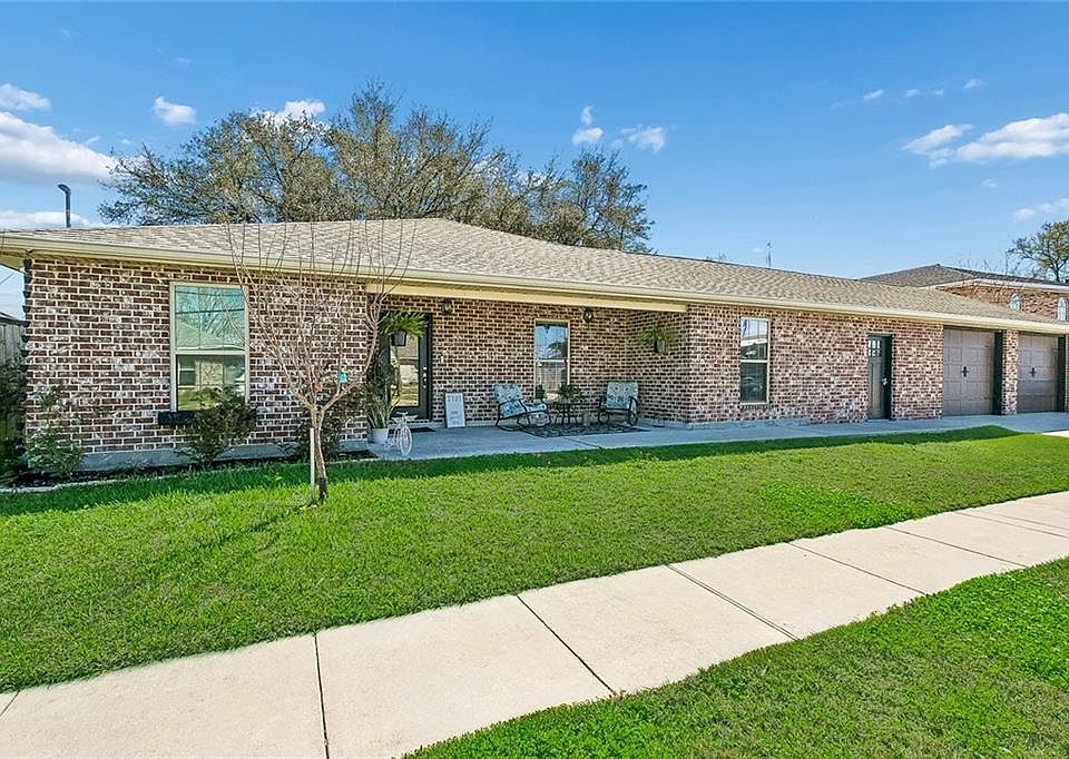 1st image of 2101 Plaza Dr