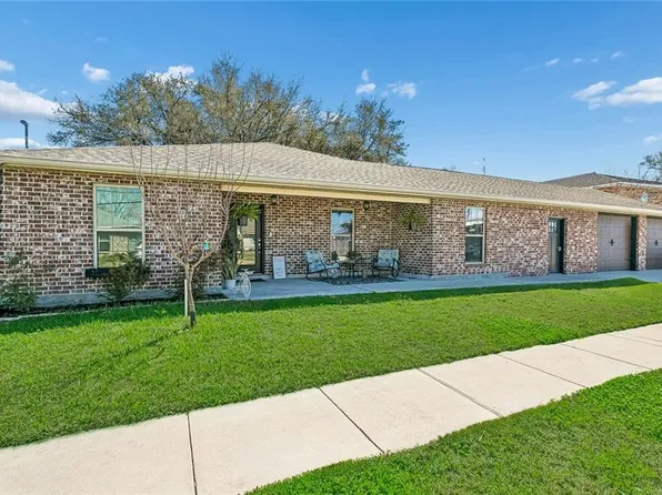 2101 Plaza Dr, Chalmette, LA 70043