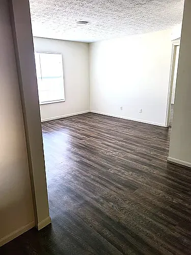 Oak Tree Apartments — Photo 6