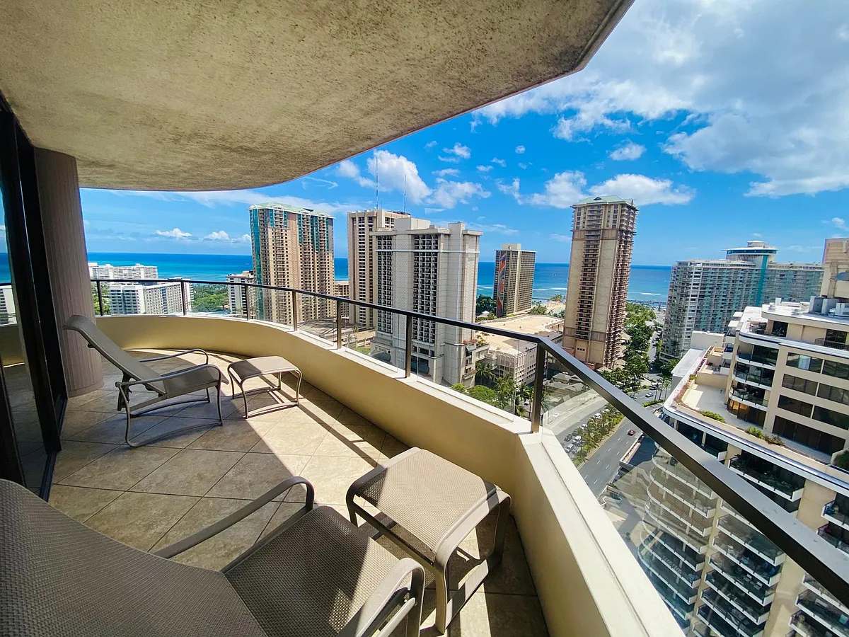 Building Photo - 1910 Ala Moana Blvd #29A
