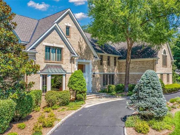 837 Apple Ridge Road, Franklin Lakes, NJ 07417
