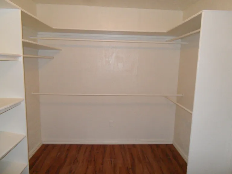 608 Charles Ave — Photo 19