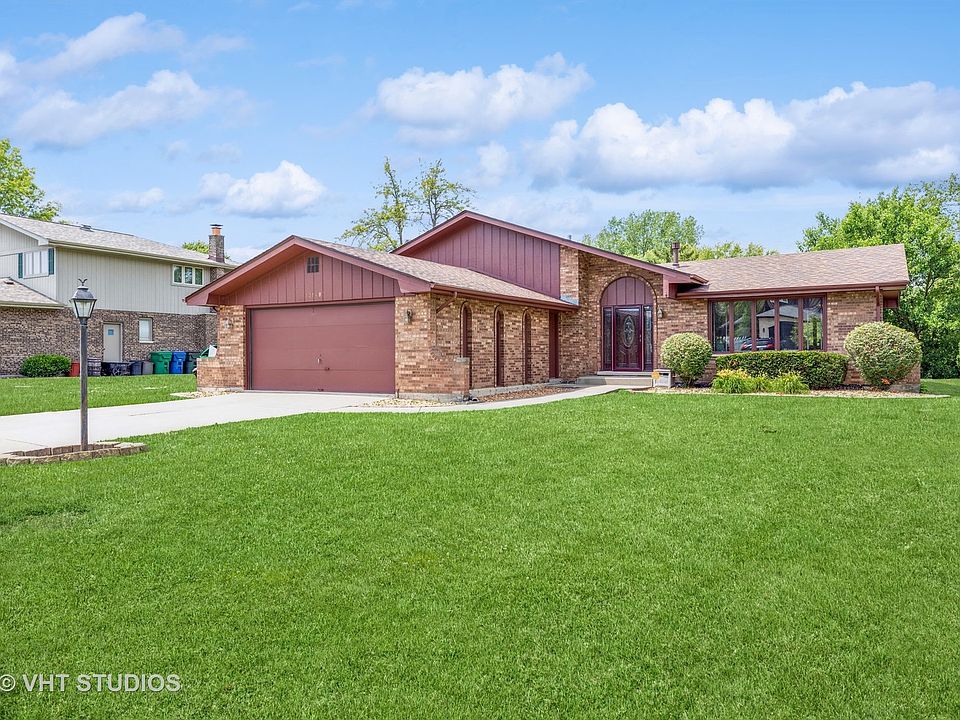 1st image of 12148 Lake View Dr