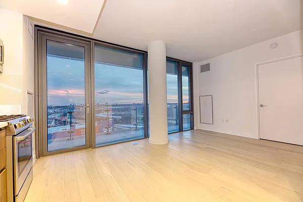 Rented by Sky View Parc Sales LLC | media 17