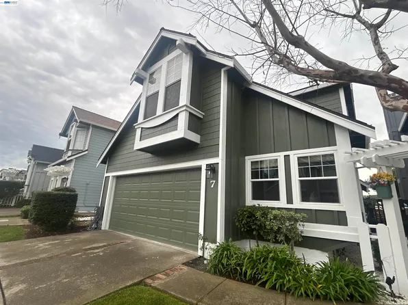 7 Cliff Walk Dr, Vallejo, CA 94591