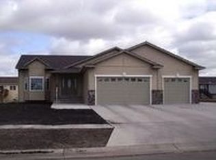 4106 53rd St S, Fargo, ND