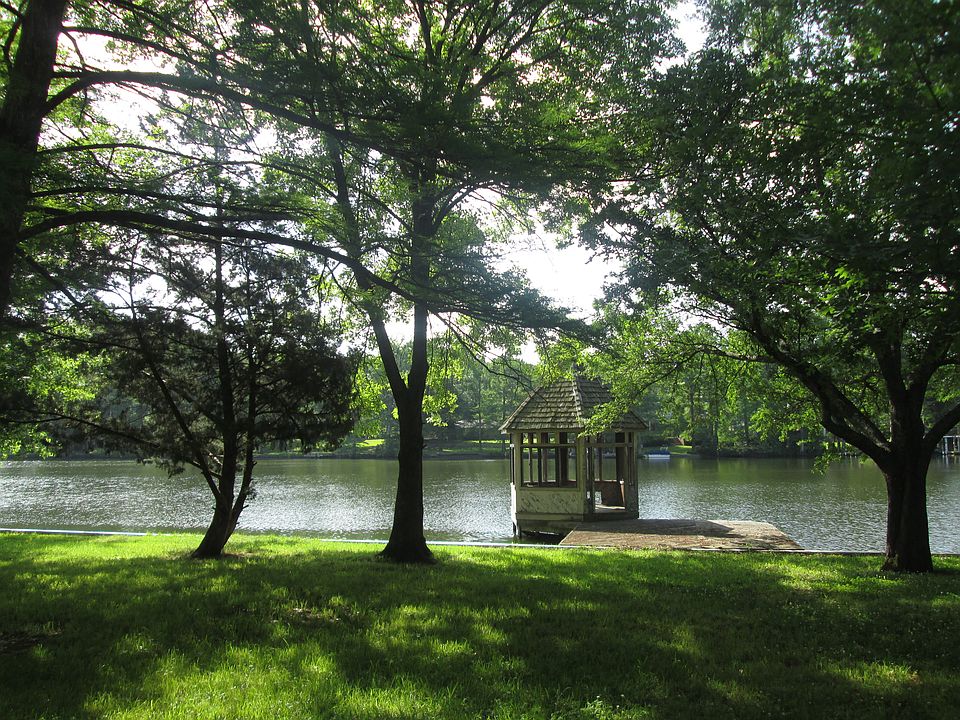 1st image of 3212 Lake Desiard Dr