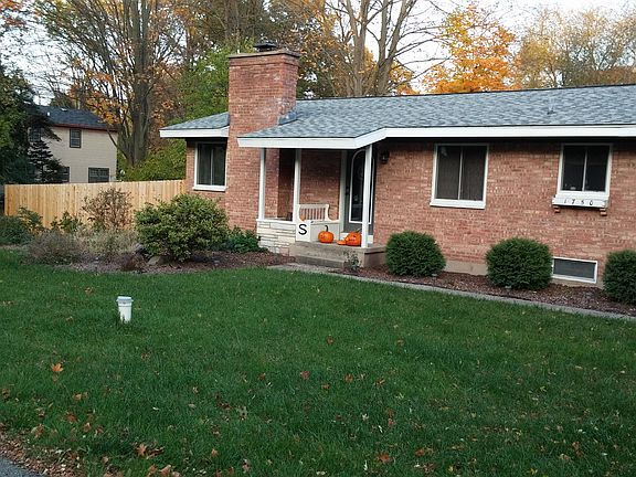 2nd image of 1750 Thornapple River Dr SE