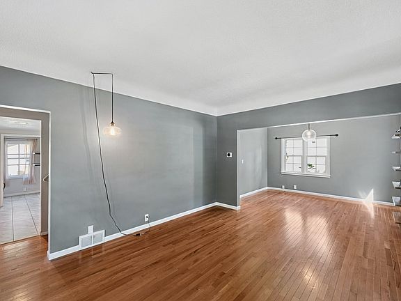 4th image of 2634 Jackson St NE