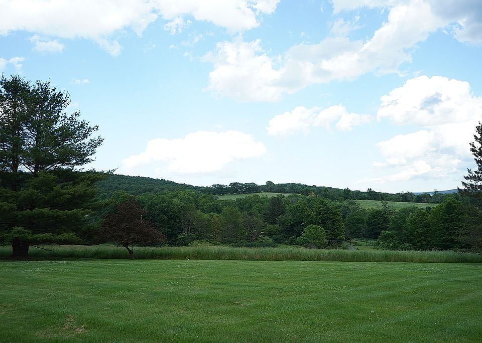 2nd image of 212 Longview Dr
