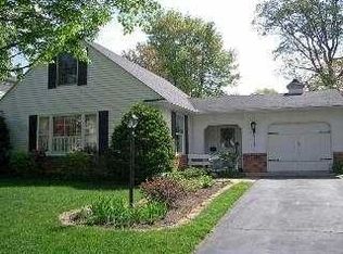 6108 Meadowvale Dr, Toledo, OH 43613