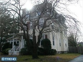 2nd image of 430 Thomas Ave