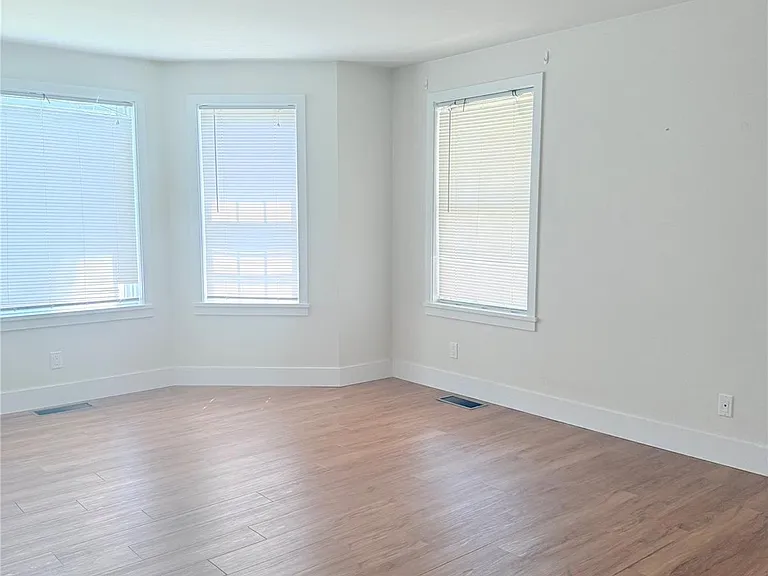 61A Chichester Ave — Photo 6