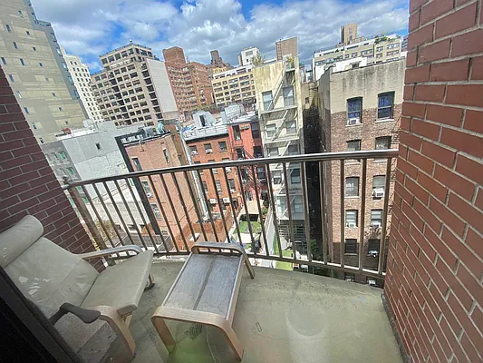 Rented by J PRESTON AND ASSOCIATES INC | media 14