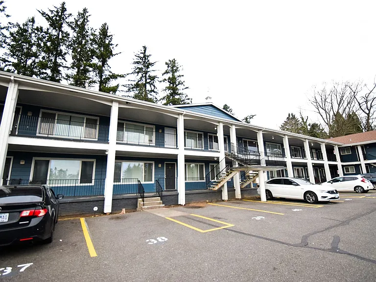 Vista Hills Apartments — Photo 23