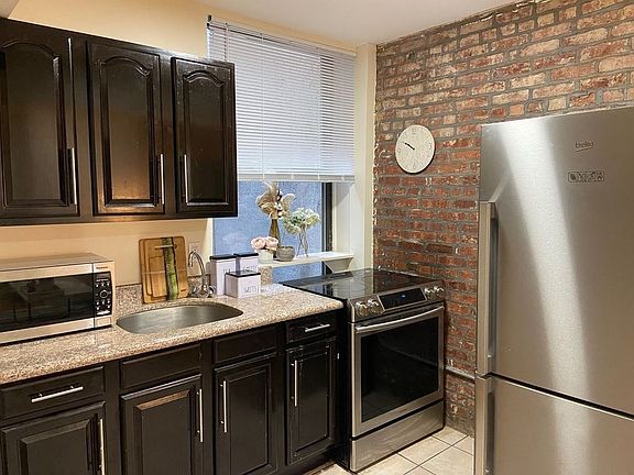 3rd image of 687 8th Ave APT 3-F