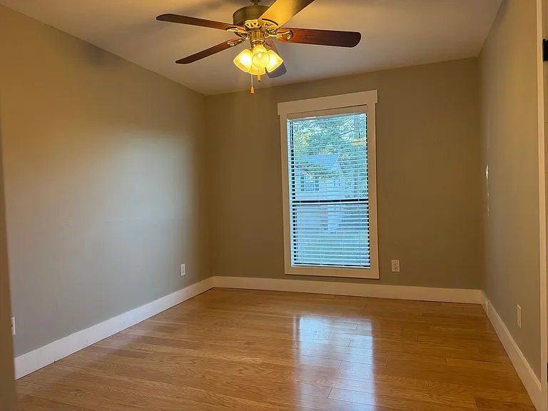 8 Shadywood Ct — Photo 13