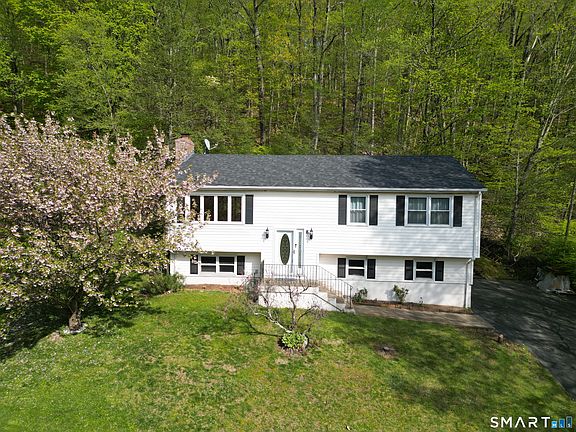 2nd image of 102 Metacomet Road