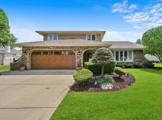 15251 Saint Andrews Dr, Orland Park, IL