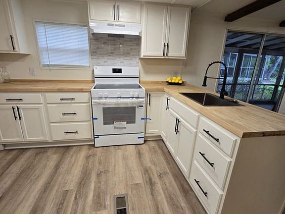 5th image of 2826 Lakeview Dr
