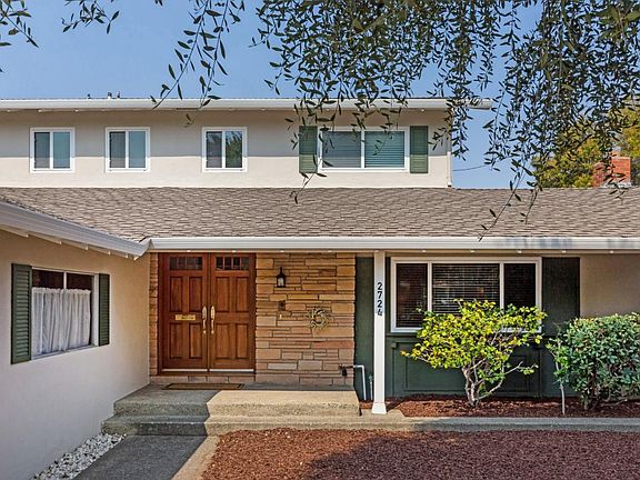 2nd image of 2724 Fairbrook Dr