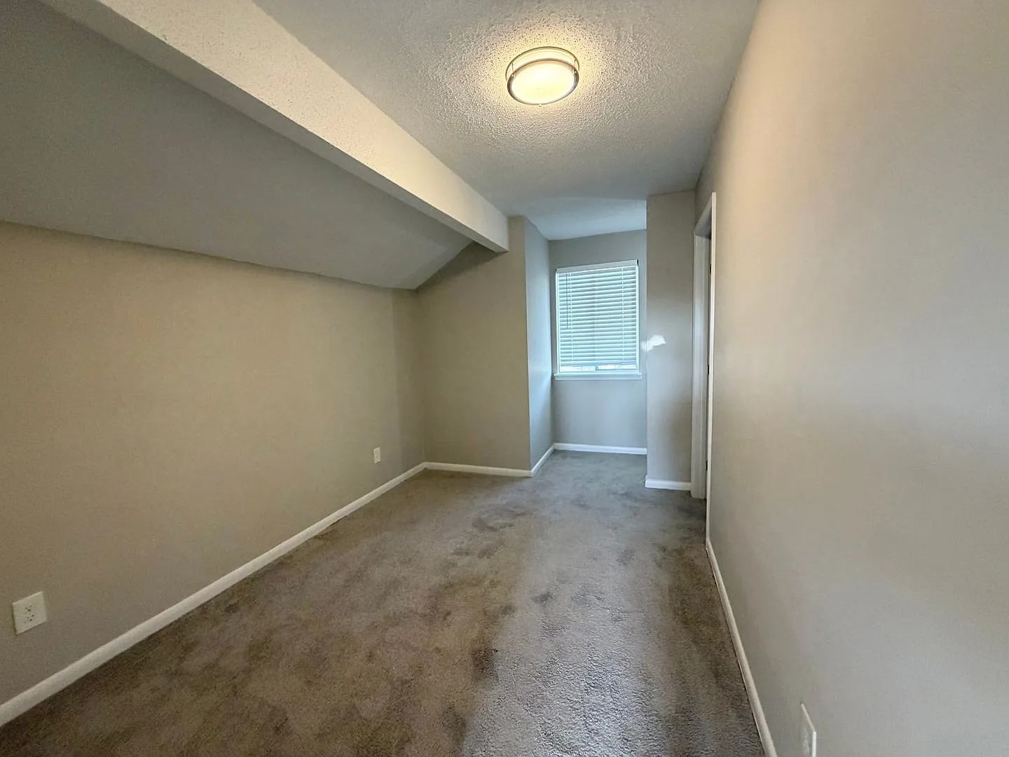Renovated Home in the heart of Mandarin — Photo 4