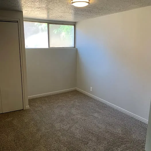 397 N 400 W #B — Photo 4