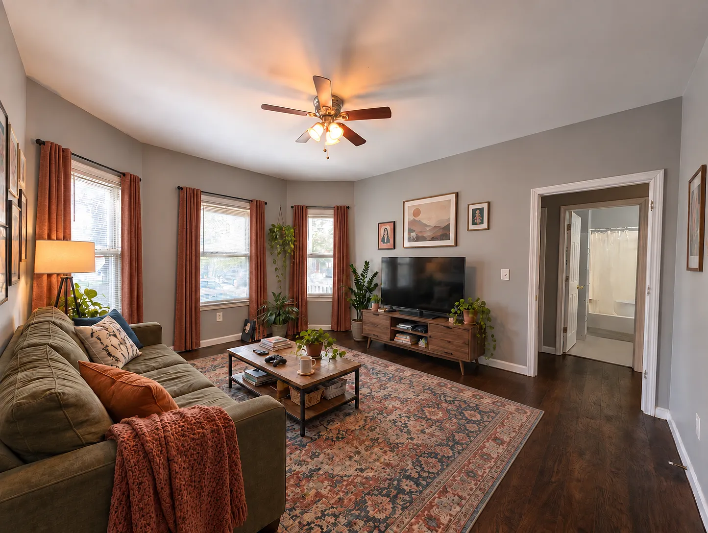 2 bed, 900 sqft, $2,600 — Photo 3