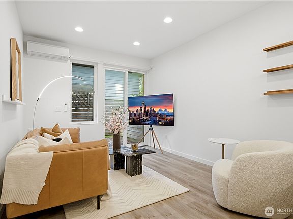 5th image of 14013 Greenwood Avenue N #F