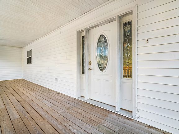 2nd image of 147 Redwood Ln