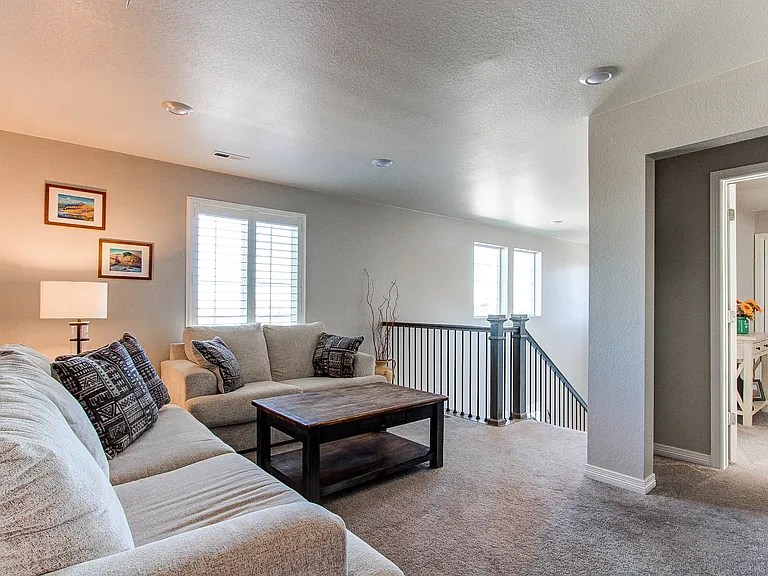 14475 Grape Way — Photo 3