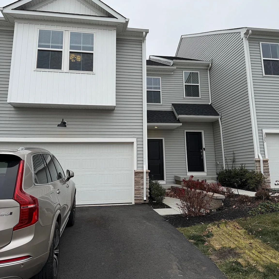 3 bed, 2.5 bath, $3,450 — Photo 1